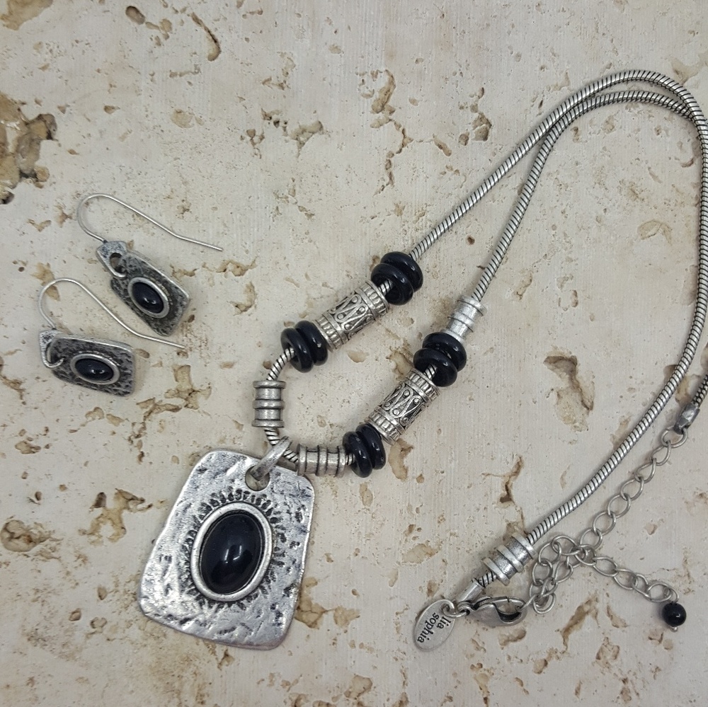 Lia Sophia Pendant Necklace & Earrings